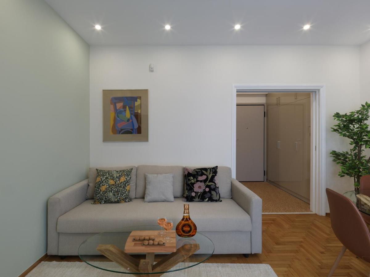 Metro Fix Apartment Atena Exterior foto