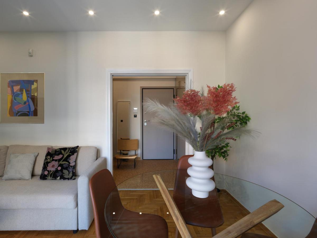 Metro Fix Apartment Atena Exterior foto